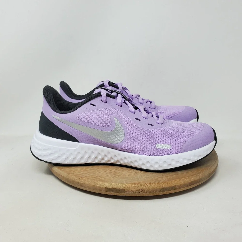Nike Revolution 5 Shoes Kids 4 Purple Boys Girls Lace Up Low Sneaker GS